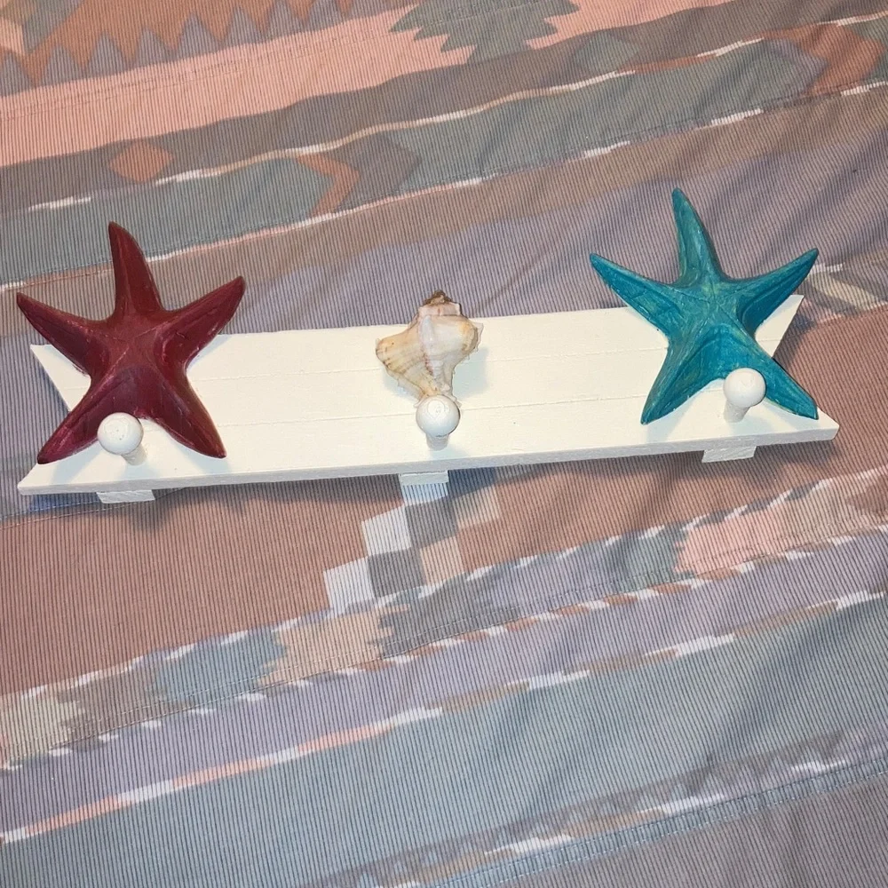Nautical Starfish and Seashell Wall Hook Hanging Decor 18 x 7 inches